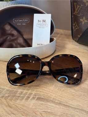 Vintage COACH Sunglasses (L927 Selma) HC 8088, Dark Tortoise, Luxury Sunglasses